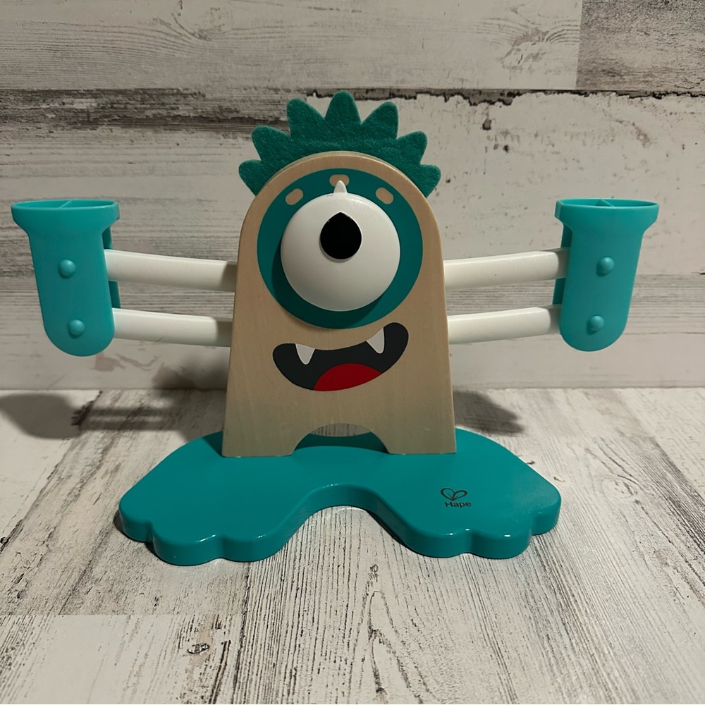 Wooden Hape Monster Math Scale